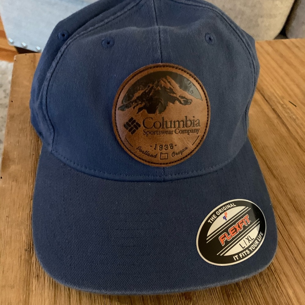 Columbia men's baseball hat